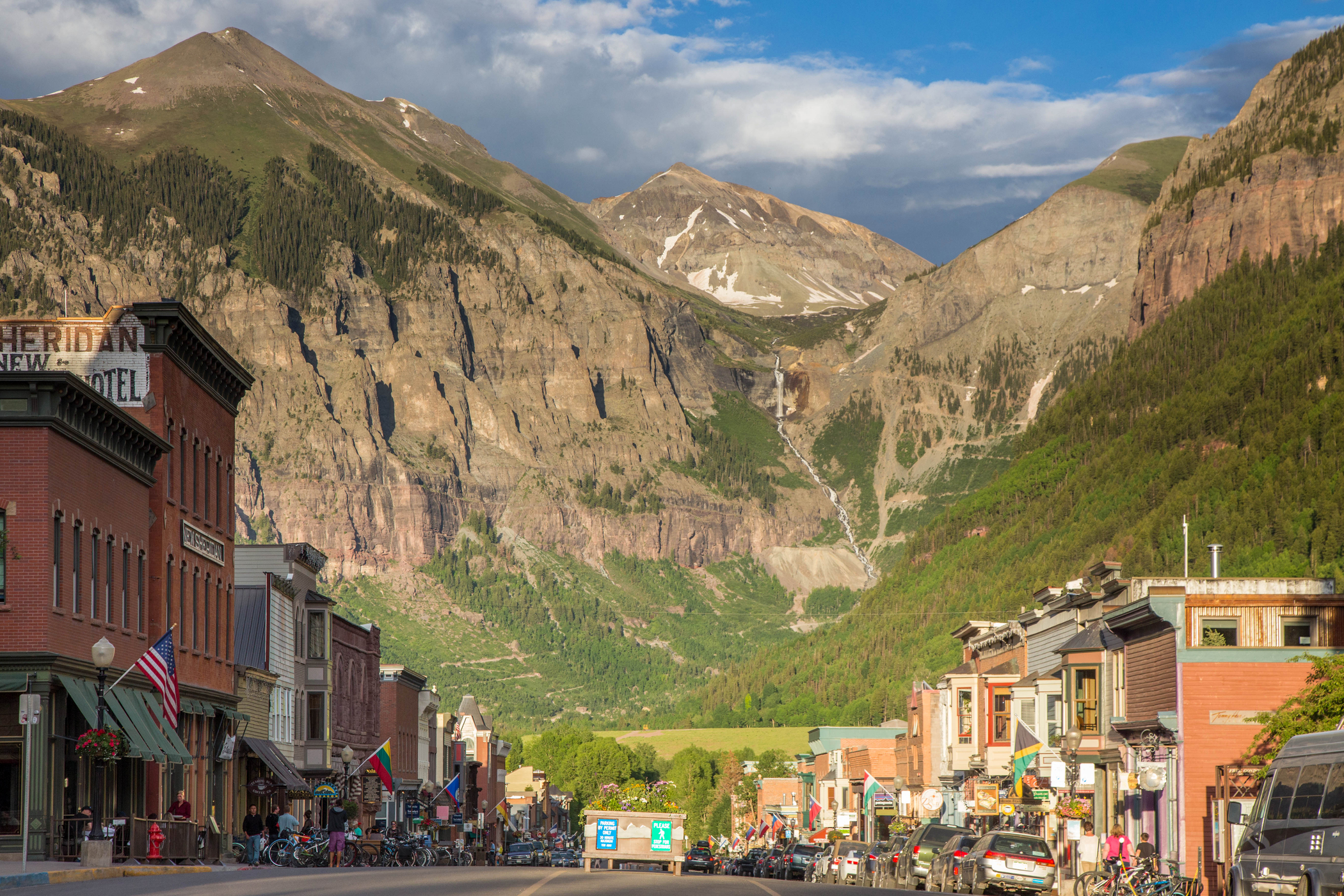 Mountain towns. Теллурайд Колорадо. Теллерайд, штат Колорадо. Телерайде Колорадо университет. Теллурайд Колорадо численность.