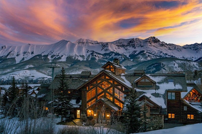 Save 15% on 3 Nights at the Mountain Lodge in January